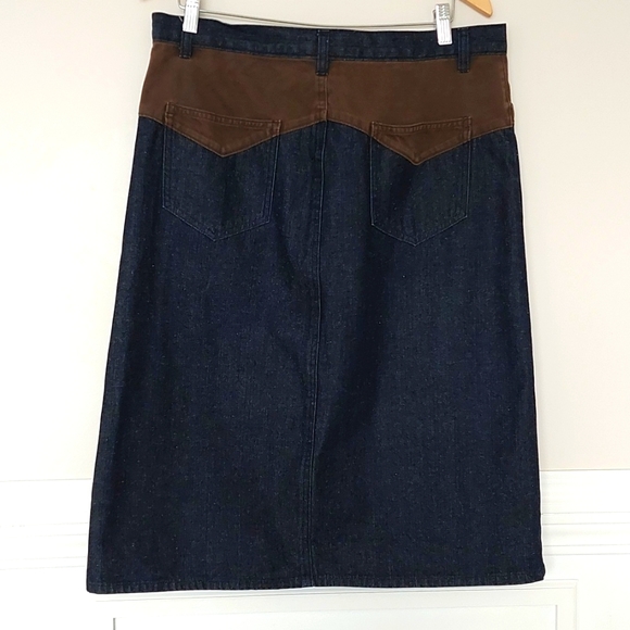 Modest Western Style GAP Dark Denim Skirt - Picture 3 of 6